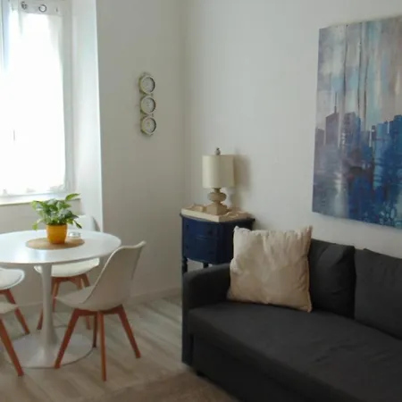 아파트 Casa Da Cri 2 *